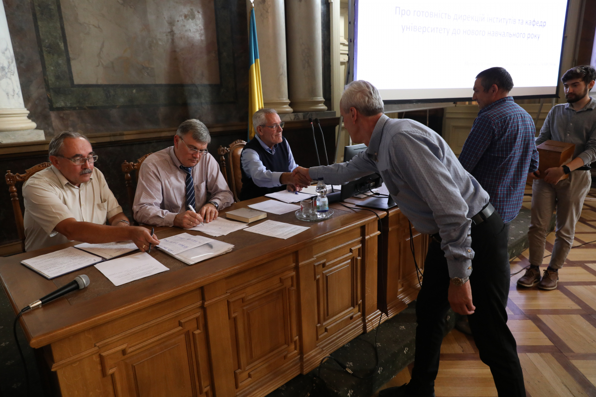 Фото із засідання Вченої ради