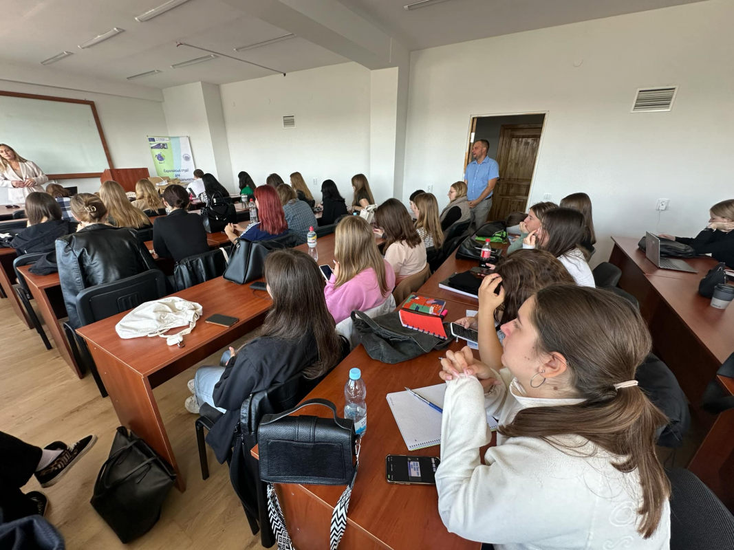 Фото з лекції