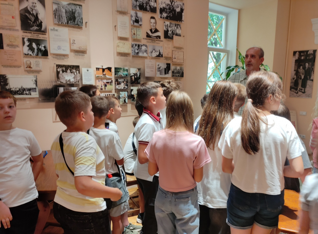 Фото з відвідин бібліотеки