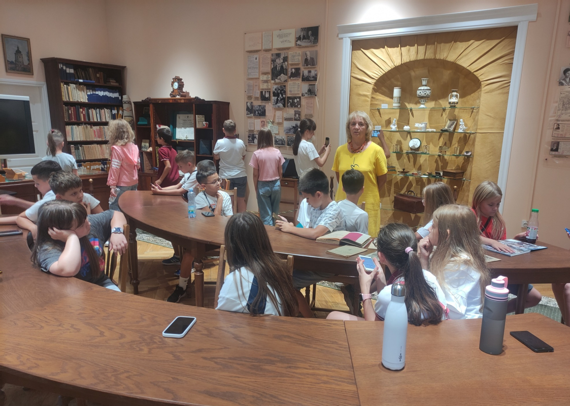 Фото з відвідин бібліотеки