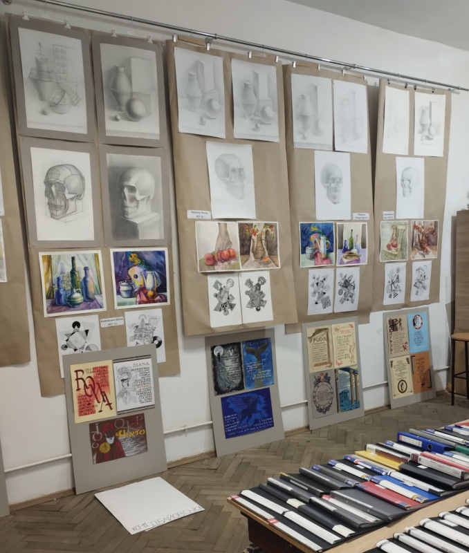 Фото із заходу