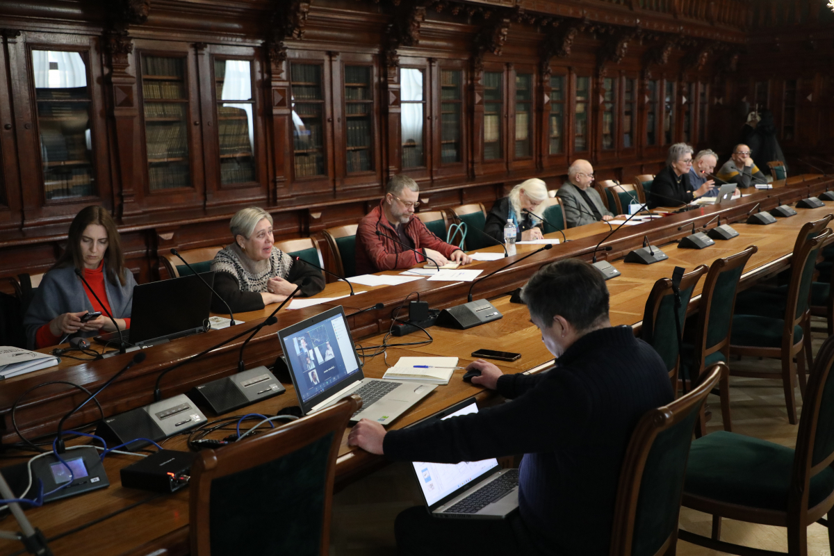 Фото із засідання