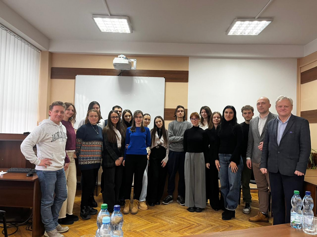 Фото з нагородження переможців конкурсу