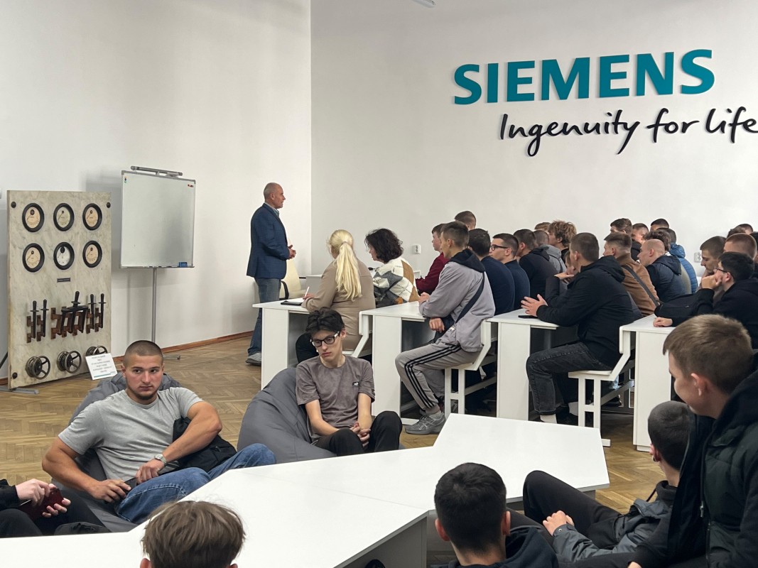 Фото з відвідин Львівської політехніки