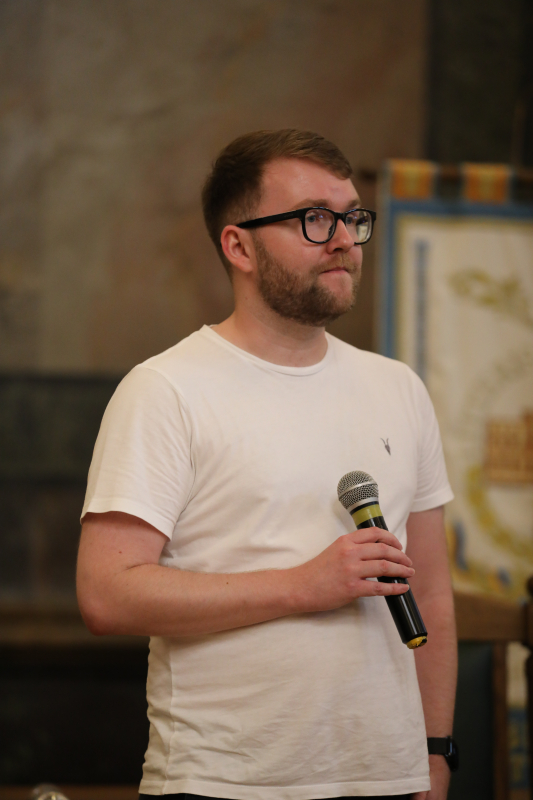 Фото із заходу