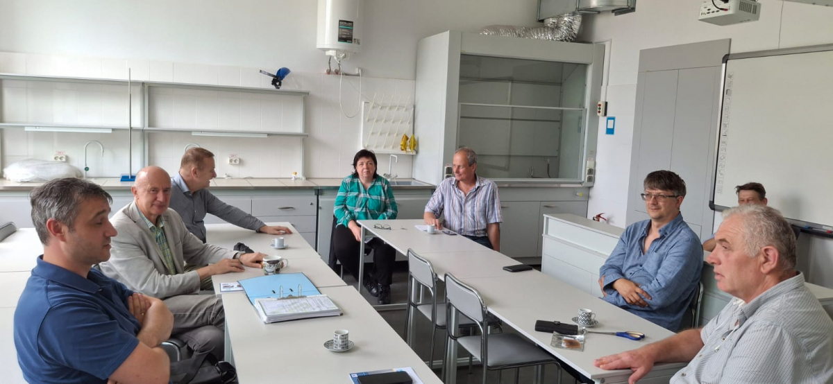 Фото із круглого столу