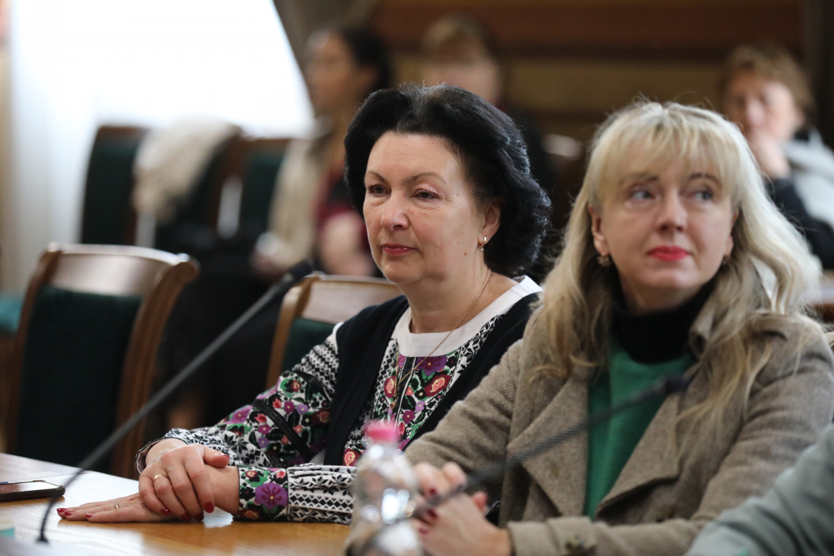 Фото із симпозіуму