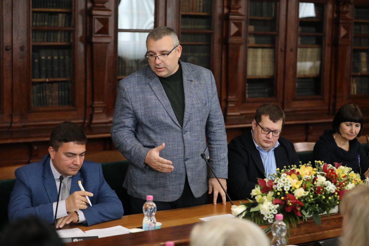 Фото із симпозіуму