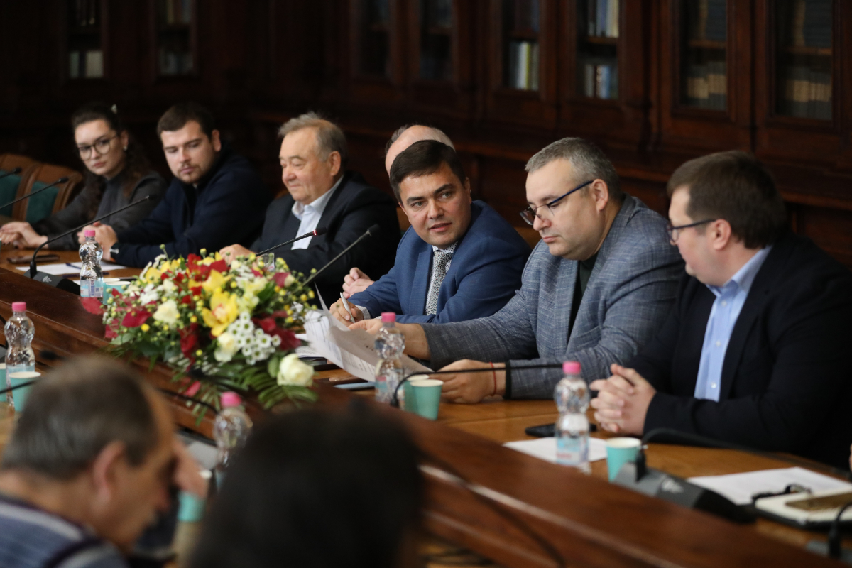 Фото із симпозіуму