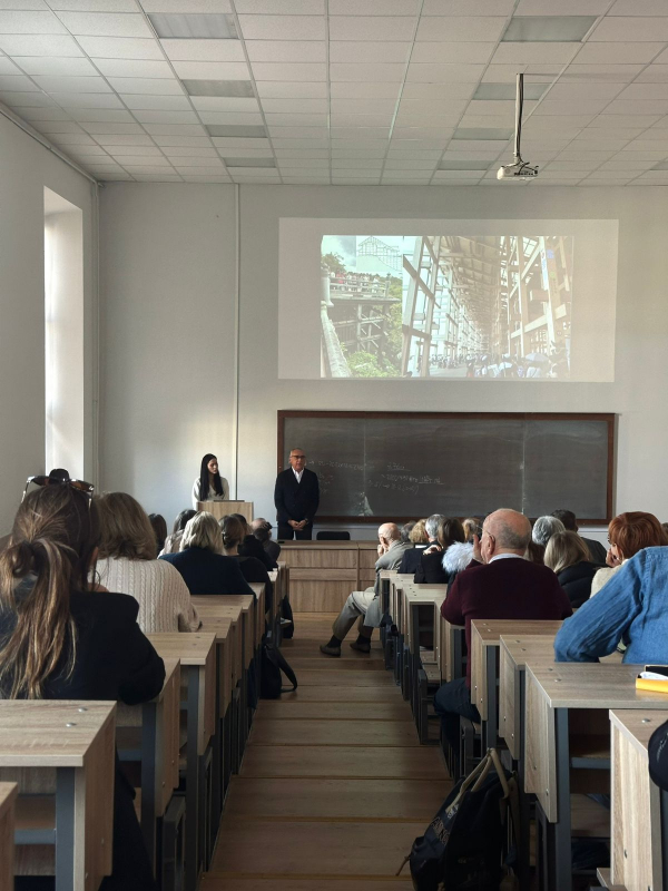 Фото з лекції