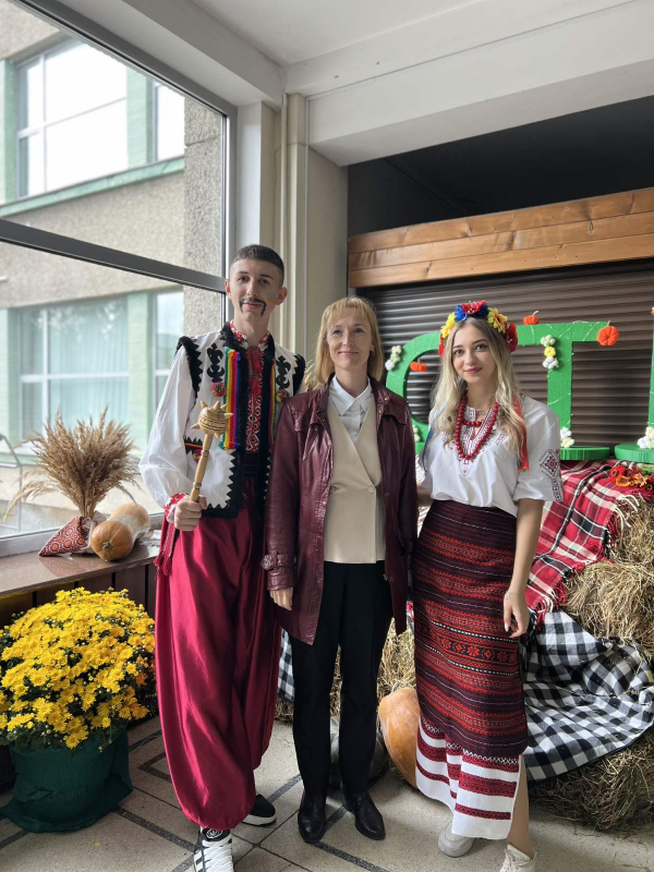 Фото з урочистої академії