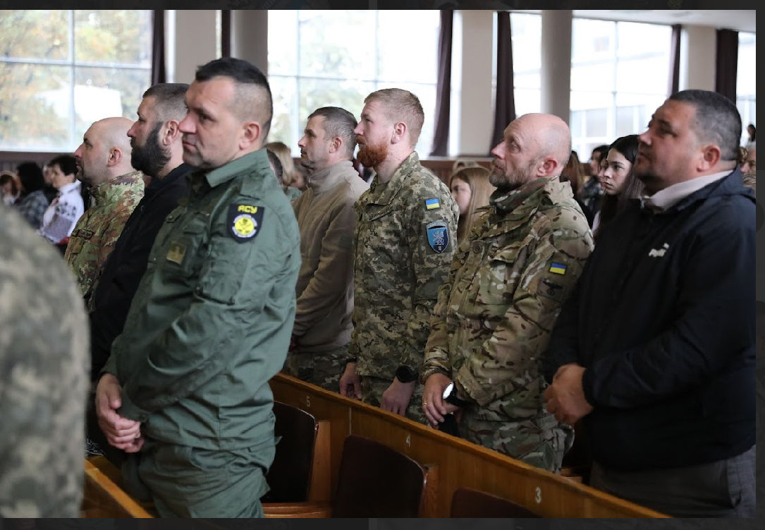 Фото з урочистої академії