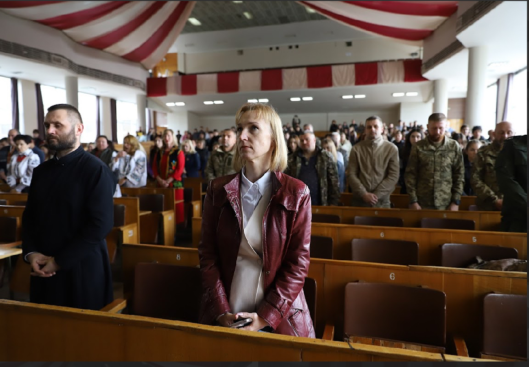 Фото з урочистої академії