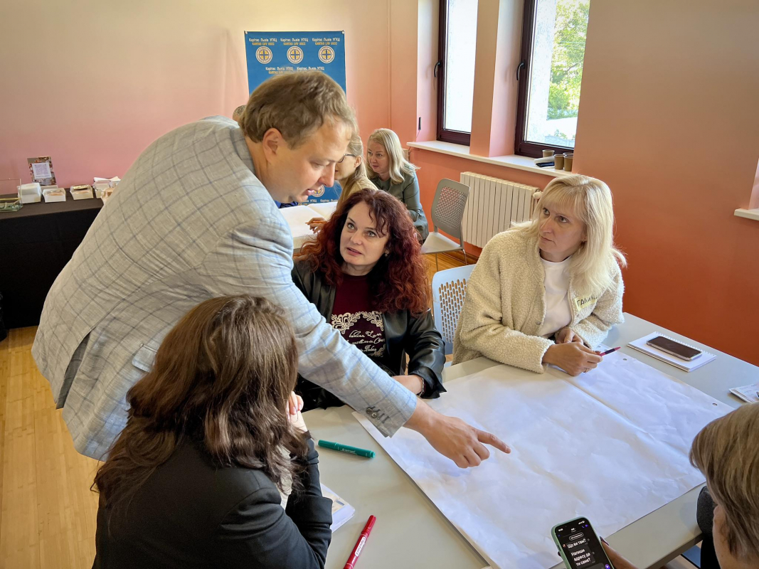 Фото із заходу проєкту