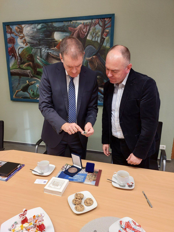 Фото з підписання угоди про співпрацю