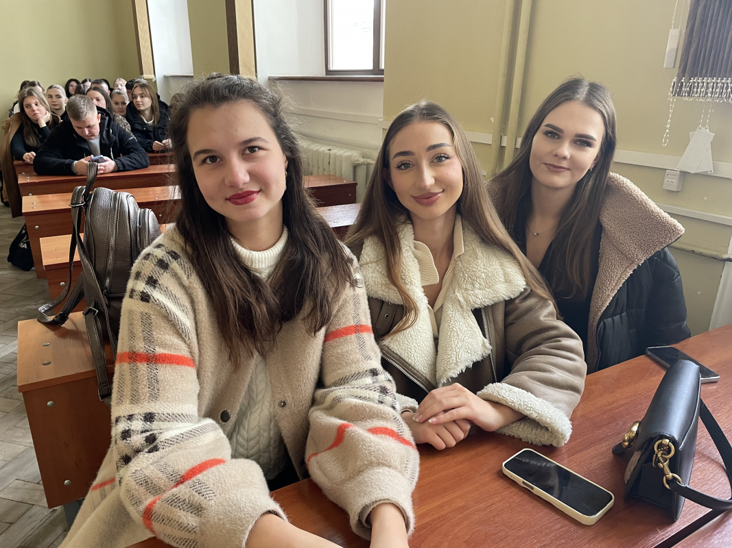 Фото із зустрічі на кафедрі туризму