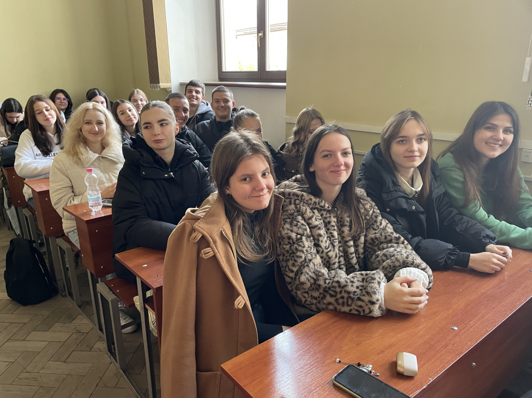 Фото із зустрічі на кафедрі туризму