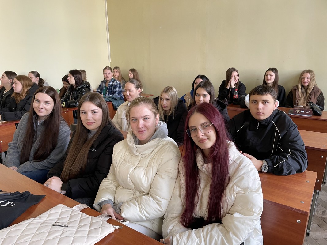 Фото із зустрічі на кафедрі туризму