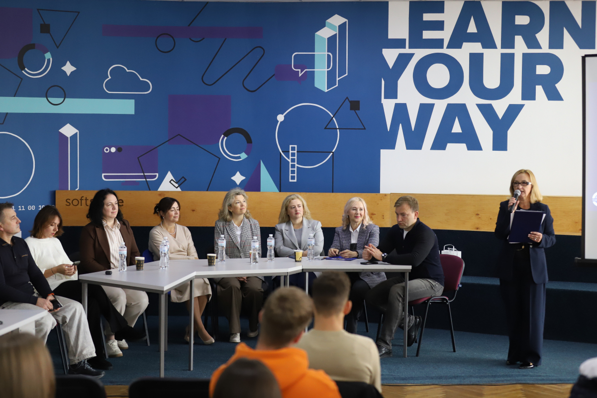 Фото з відкриття курсу