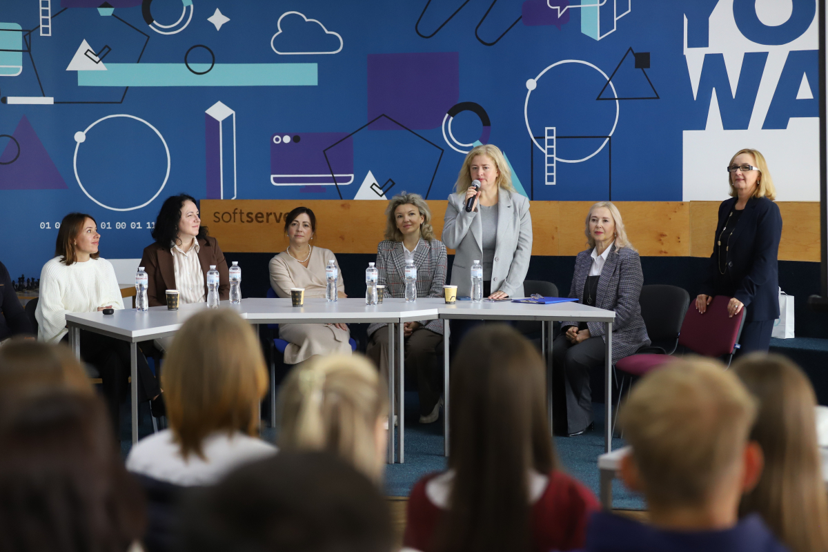 Фото з відкриття курсу