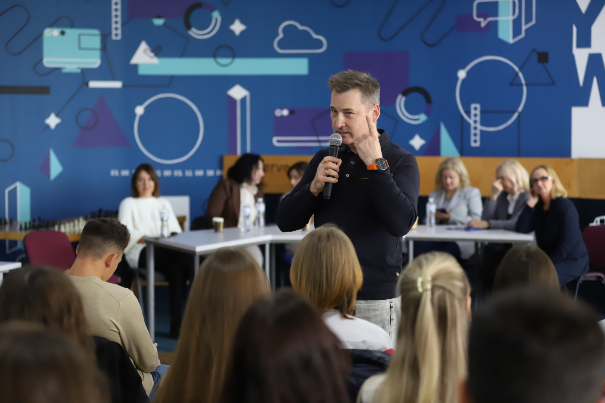 Фото з відкриття курсу