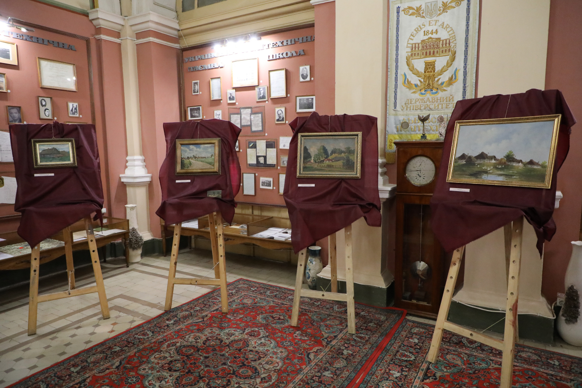 Фото з виставки у Львівській політехніці