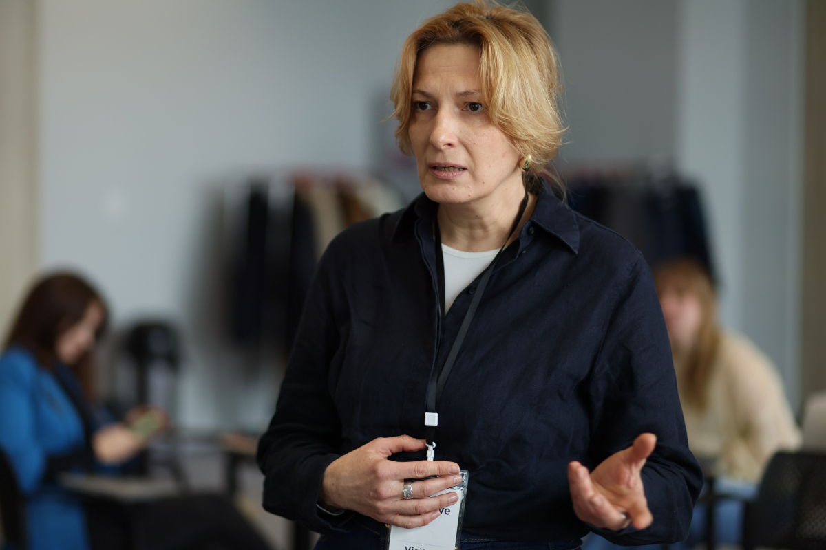 Фото із заходу