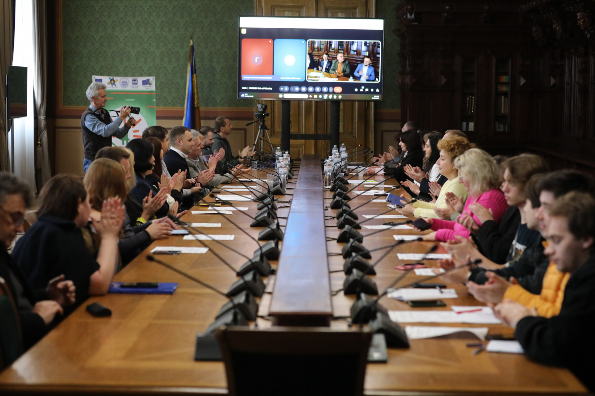 Фото із презентації проєкту