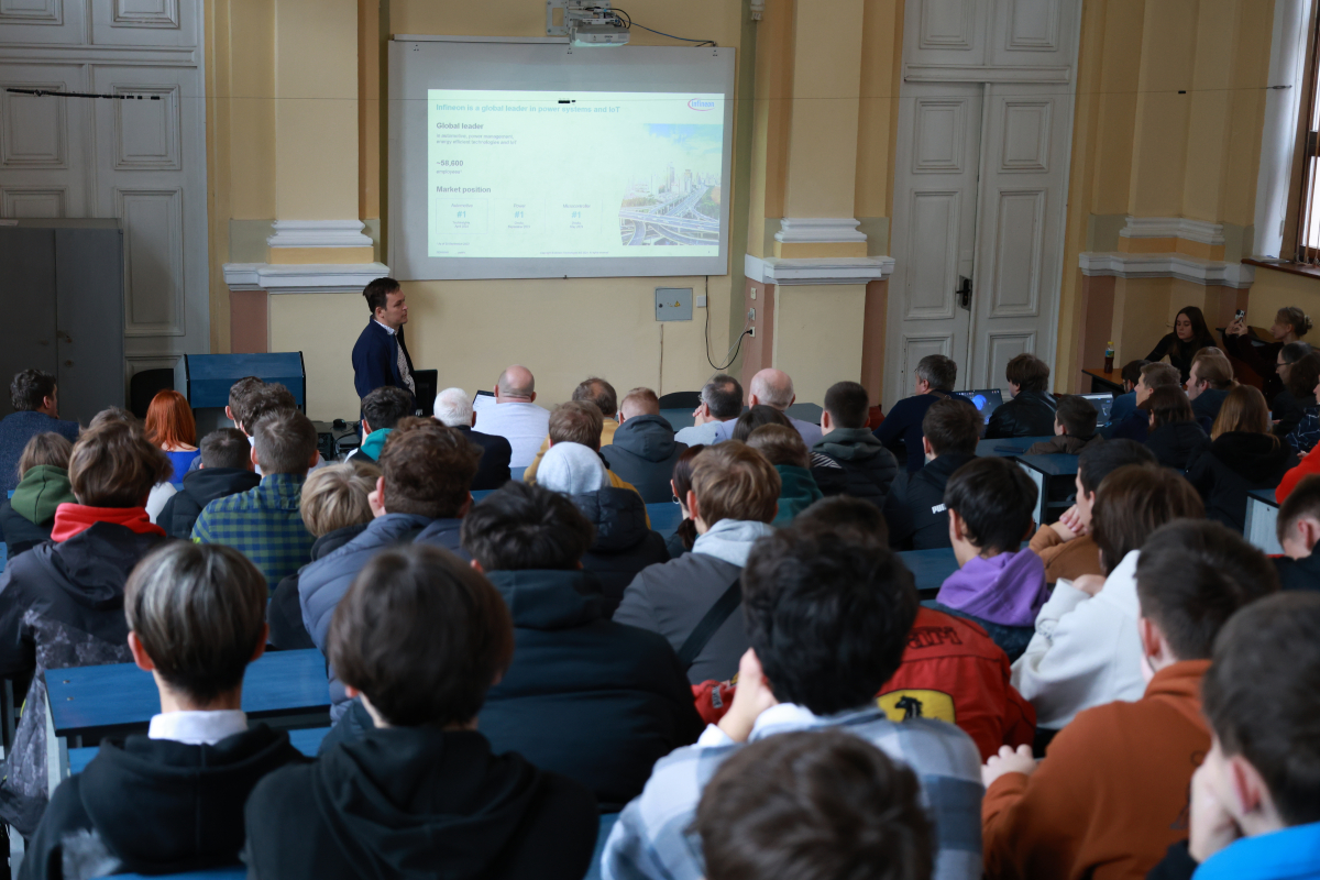 Фото із зустрічі у Львівській політехніці