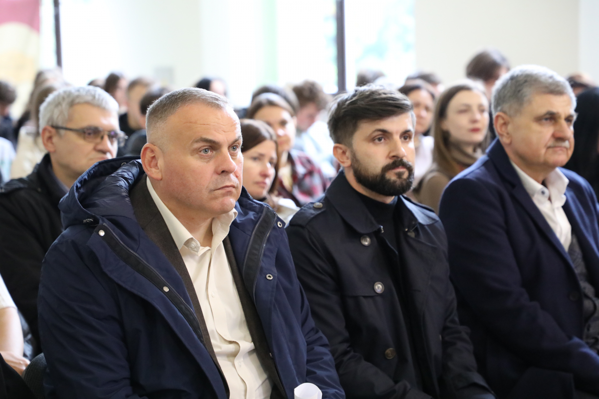 Фото із презентації