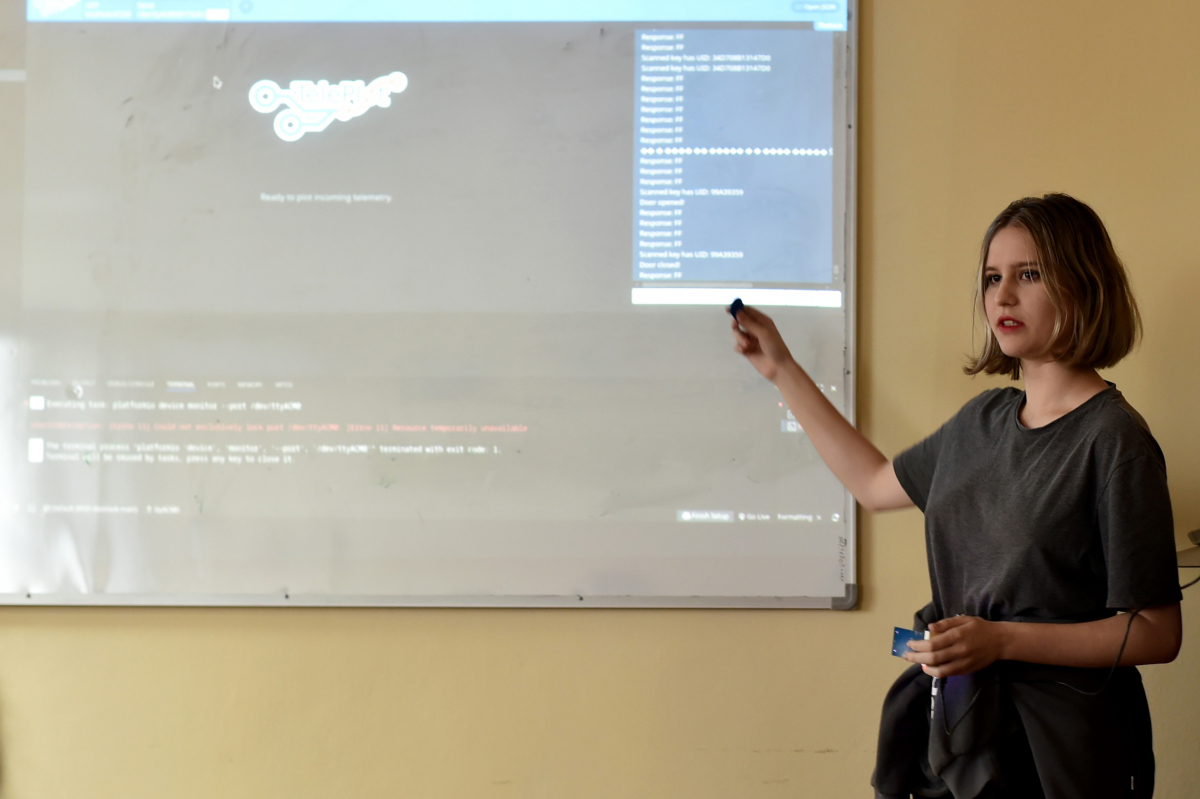 Фото із презентації проєктів