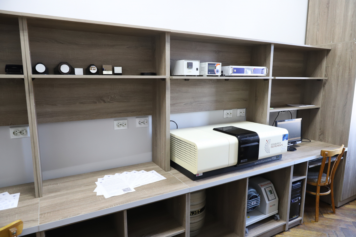 Фото з відкриття лабораторії