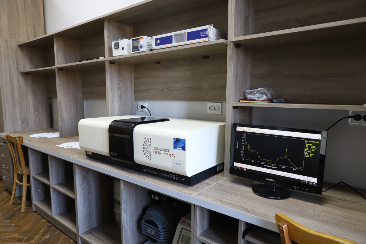 Фото з відкриття лабораторії