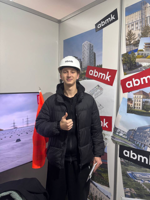 Фото з Ярмарку кар’єри