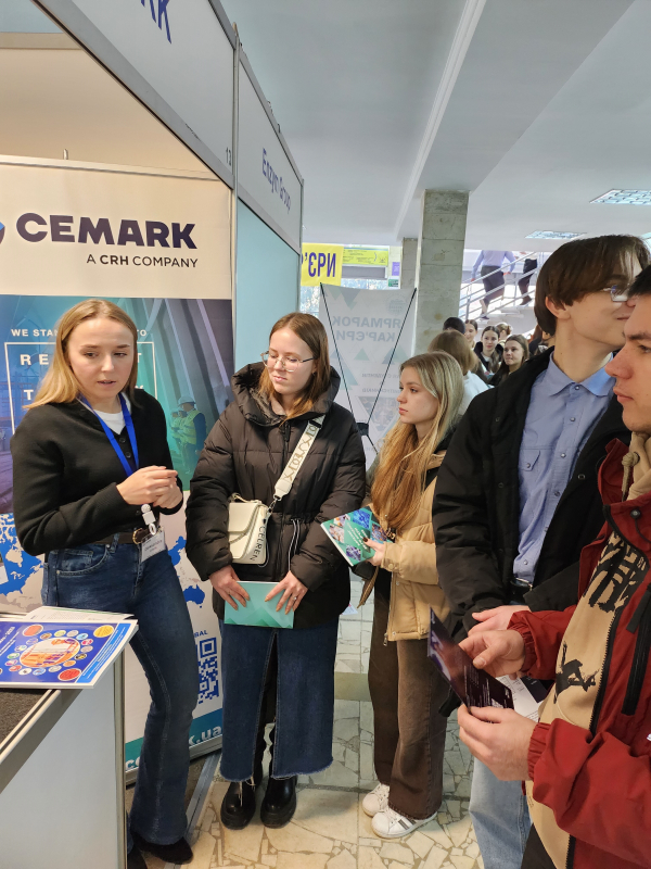 Фото з Ярмарку кар’єри