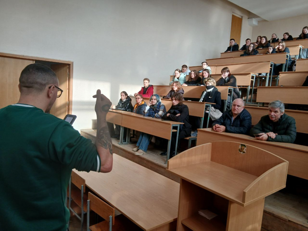 Фото із зустрічі на кафедрі МТ