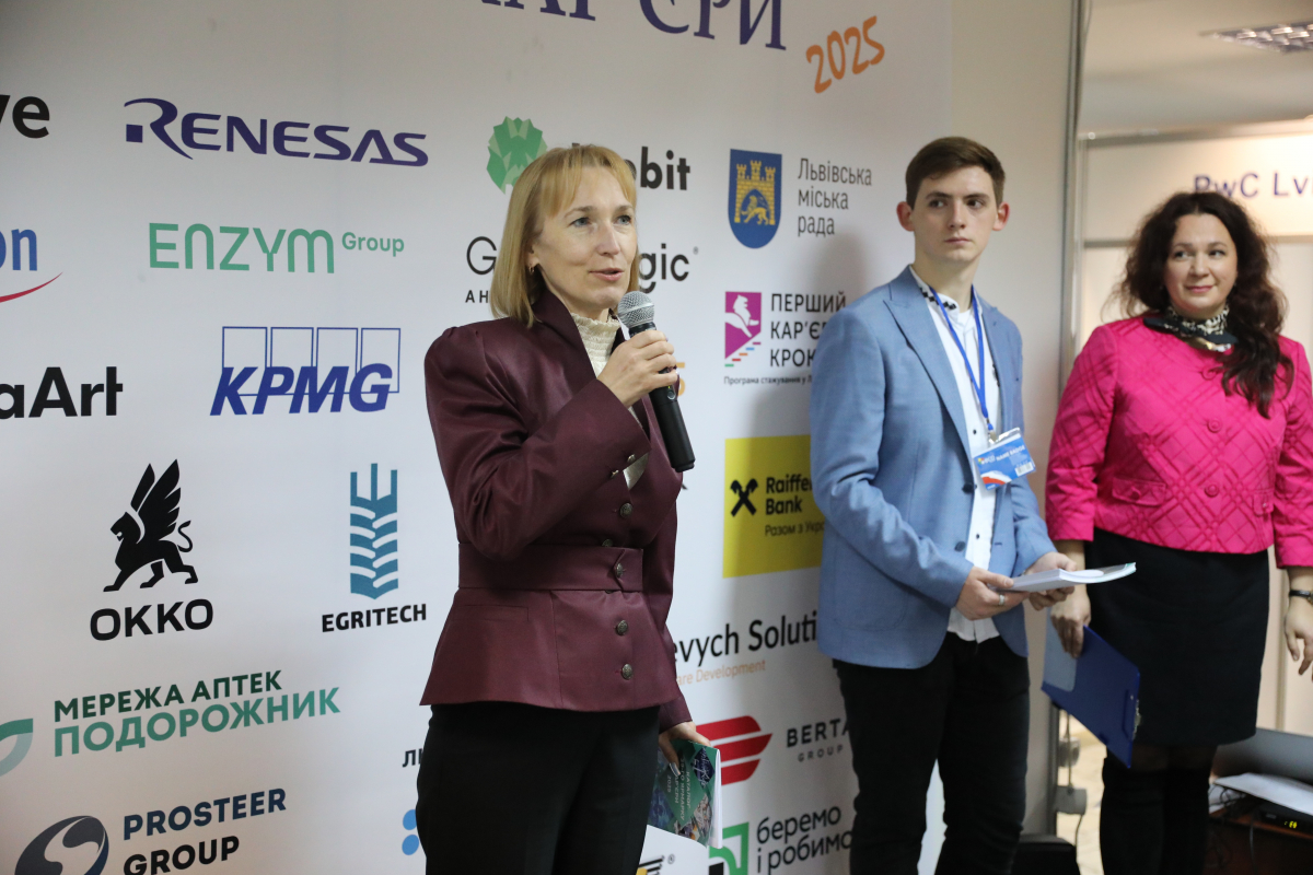 Фото з Ярмарку кар’єри