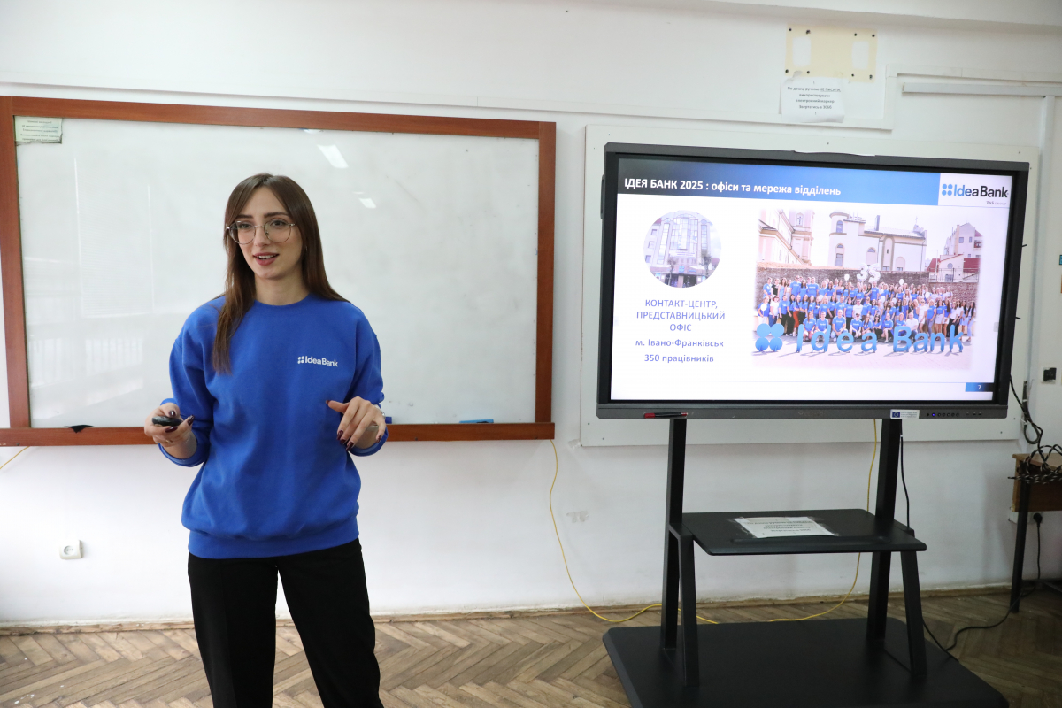 Фото з Ярмарку кар’єри