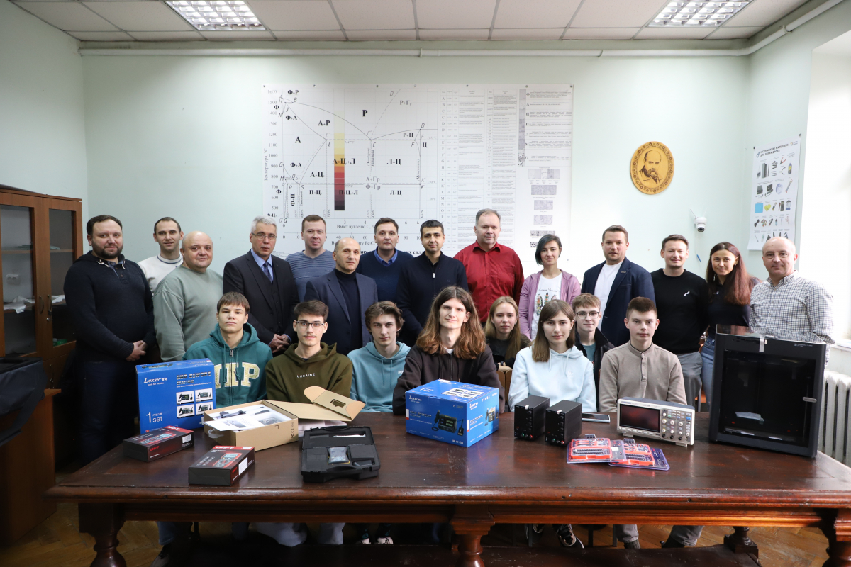 Фото з підписання меморандуму про співпрацю