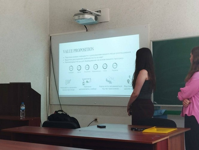 EUSLink виходить на фінальну пряму: у Львівській політехніці відбулися підсумкові пітчинг-сесії третього року проєкту