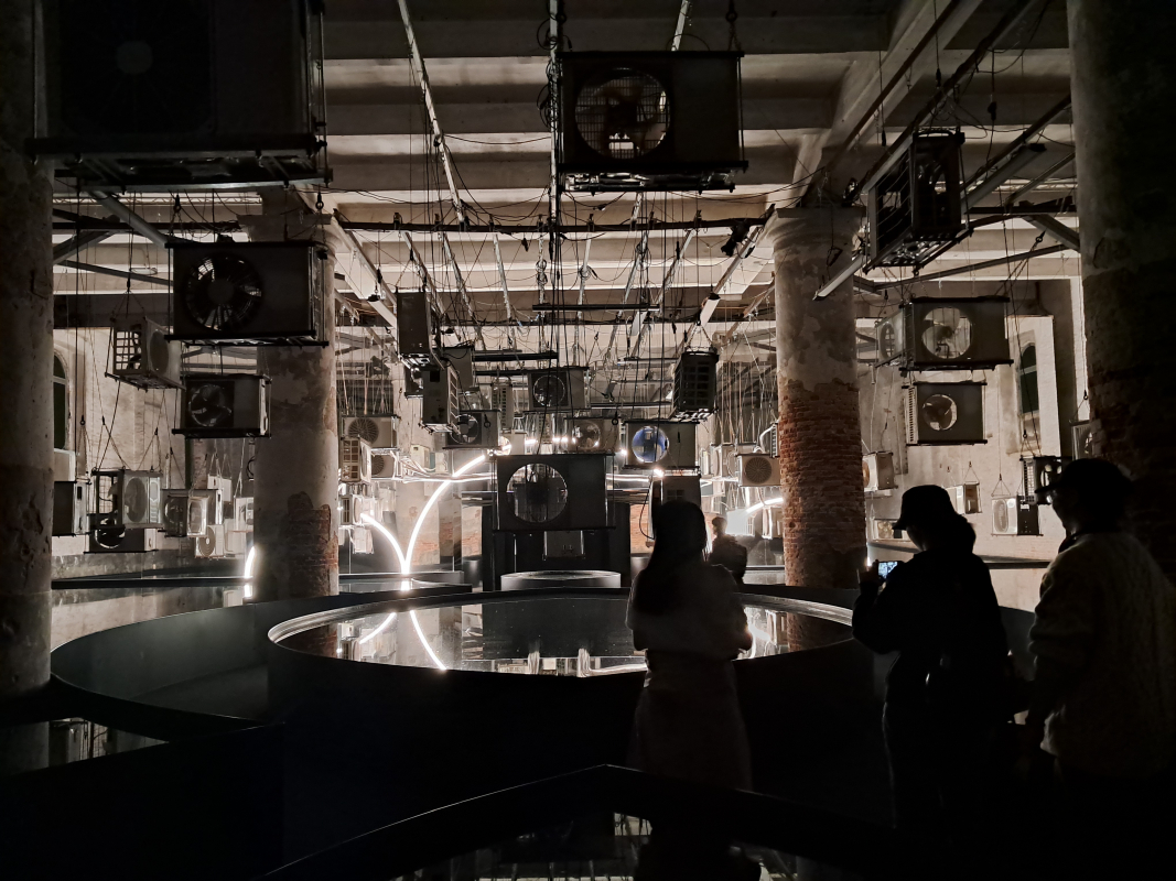 Фото з бієнале