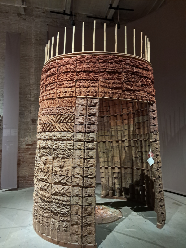 Фото з бієнале