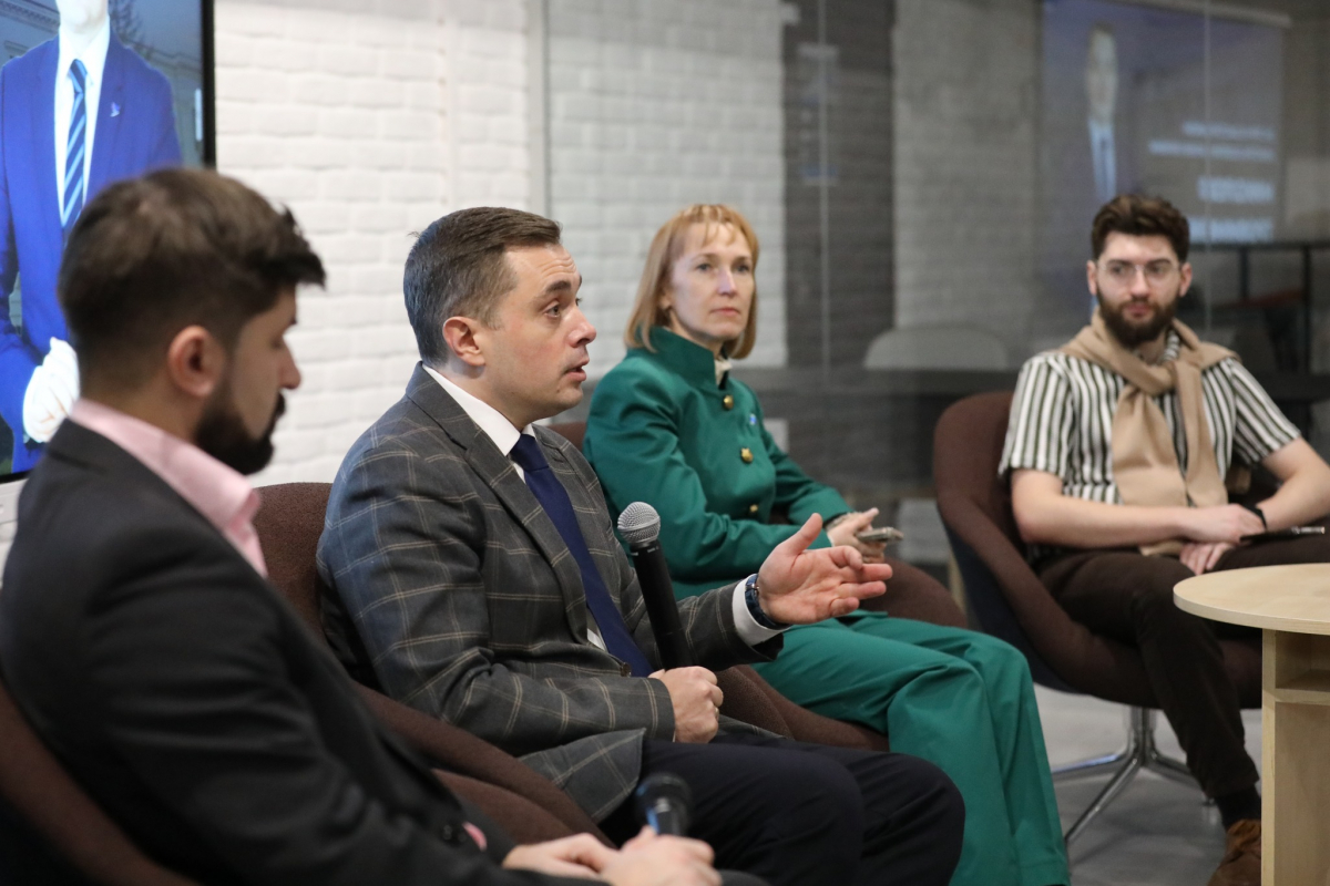 Фото із зустрічі у Львівській політехніці