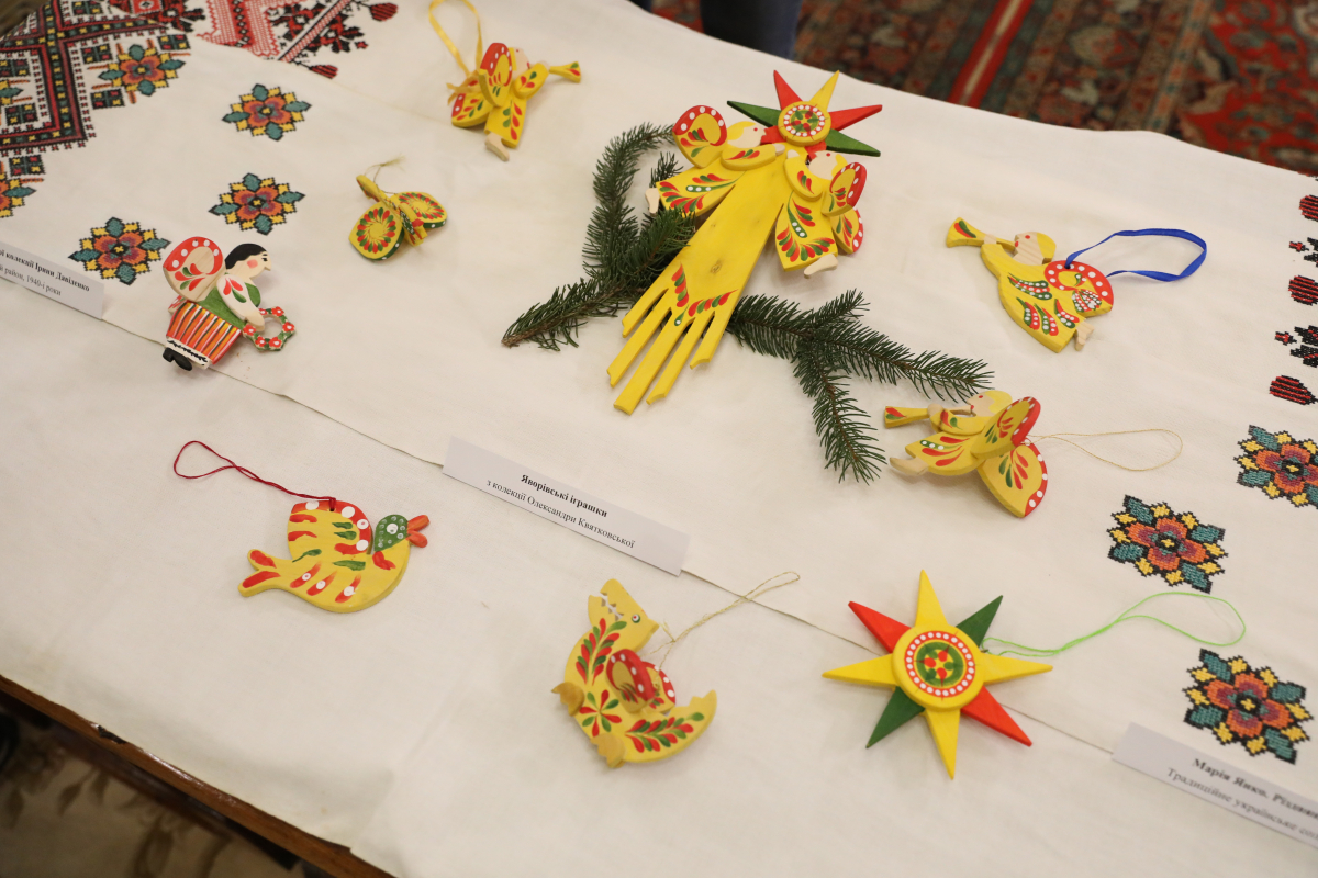 Фото з відкриття виставки