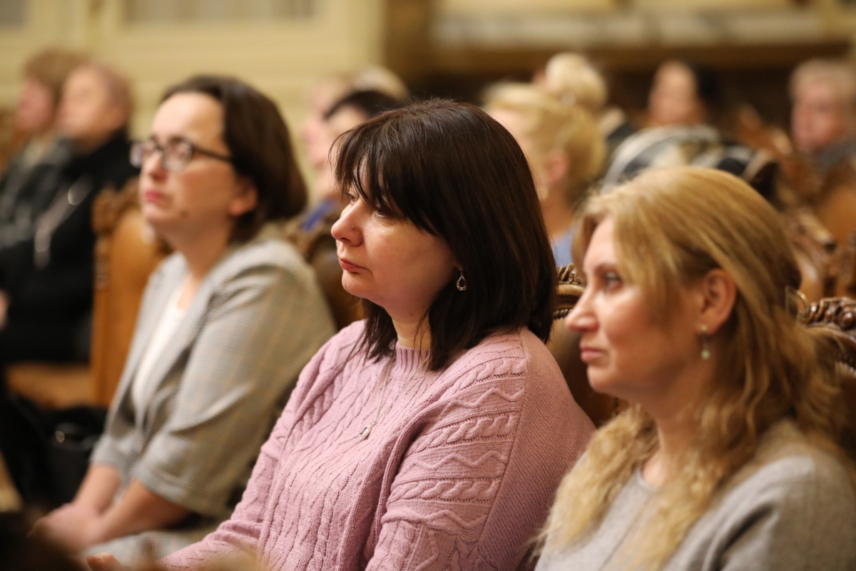 Фото із вручення подарунків