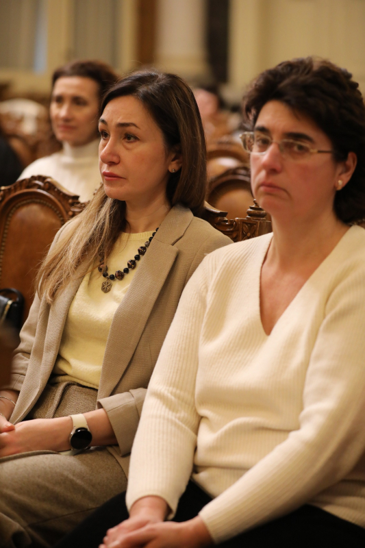 Фото із вручення подарунків