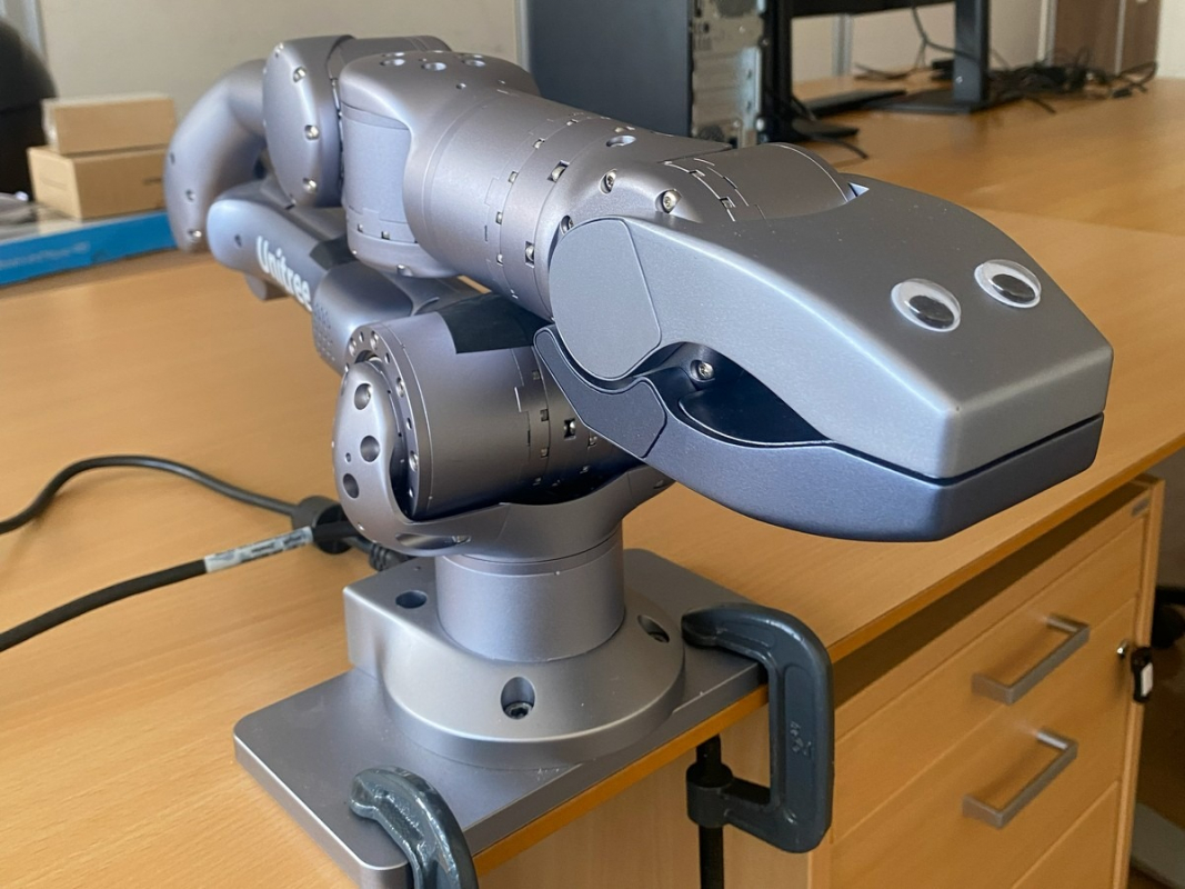 Роборука, з якою працювала Ольга