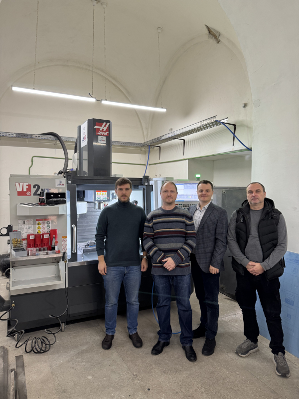 Фото з лабораторії ІМІТ