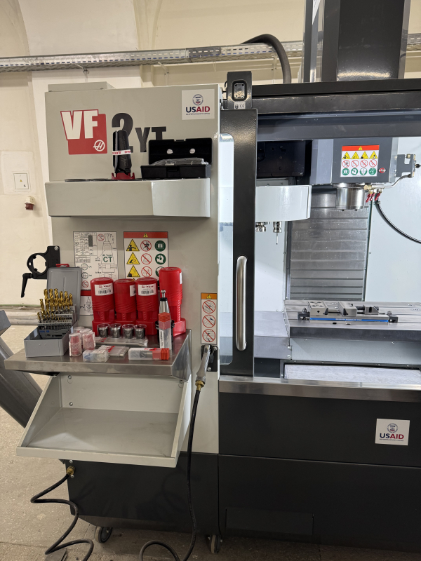 Фото з лабораторії ІМІТ