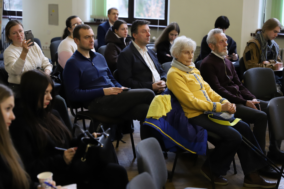 Фото із заходу в НТБ